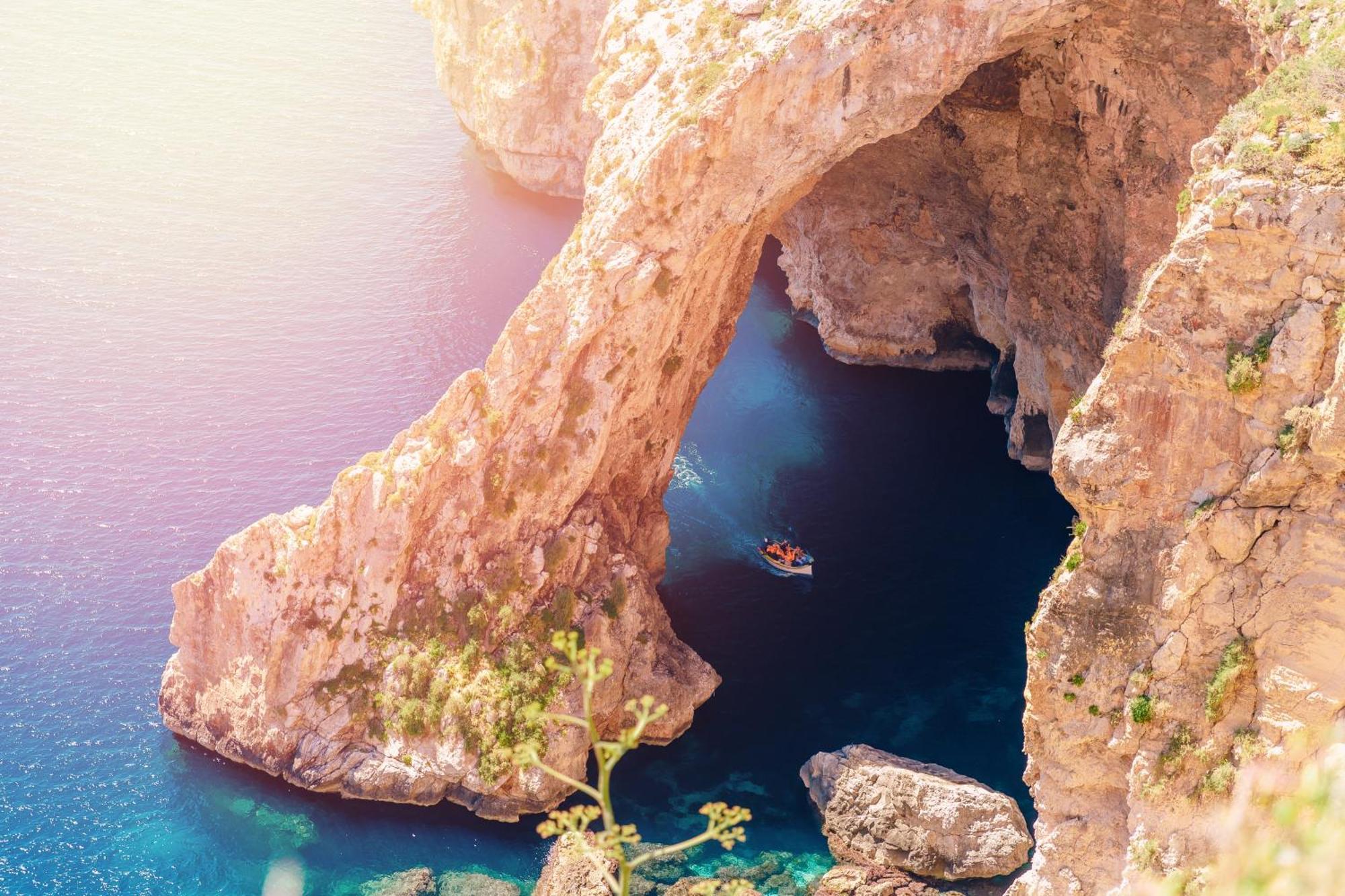 Hyatt Centric Malta Hotel San Ġiljan Buitenkant foto