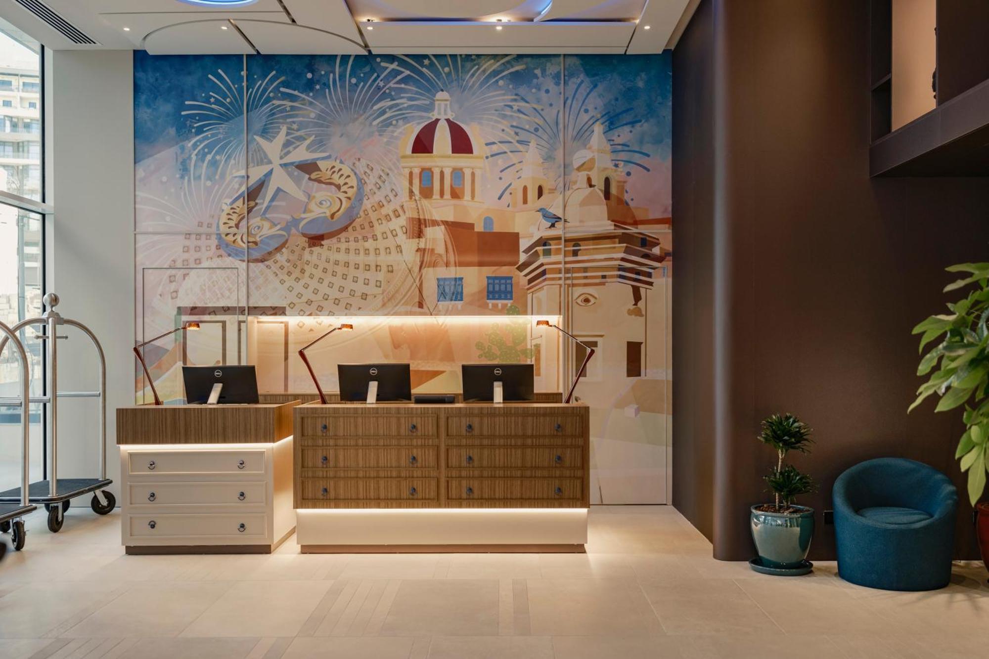 Hyatt Centric Malta Hotel San Ġiljan Buitenkant foto